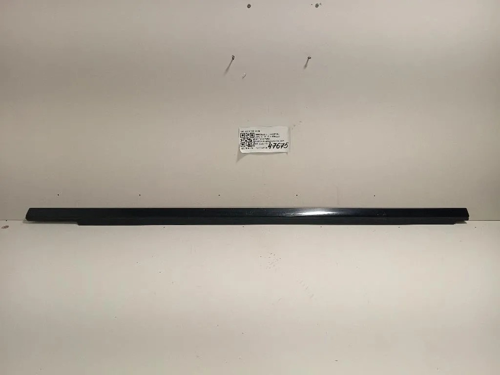 Listello Modanatura Raschiavetro Porta ANT SX A166 725 01 65 Mercedes Classe ML W166 2012