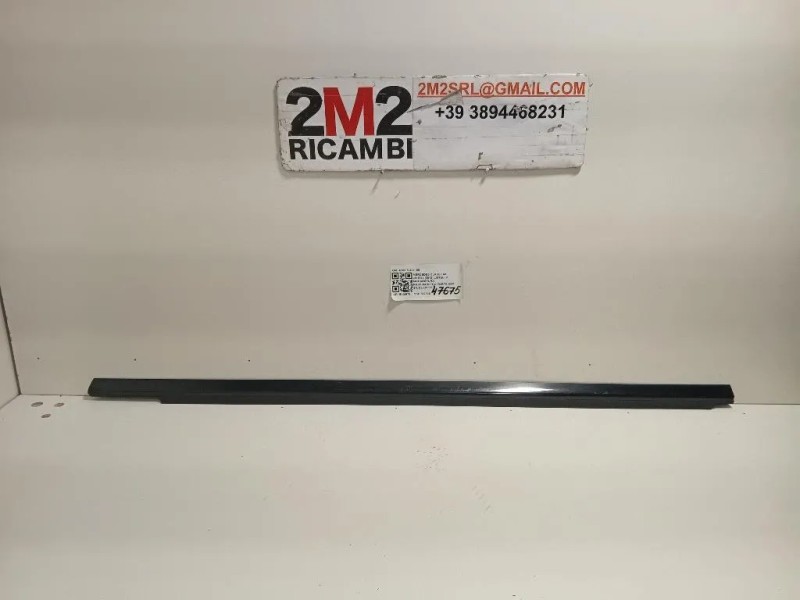 Listello Modanatura Raschiavetro Porta ANT SX A166 725 01 65 Mercedes Classe ML W166 2012
