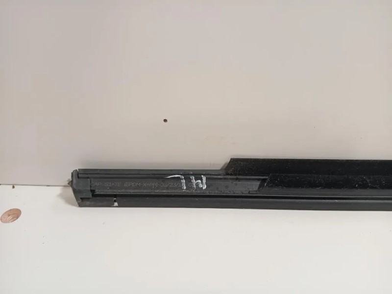 Listello Modanatura Raschiavetro Porta ANT SX A166 725 01 65 Mercedes Classe ML W166 2012