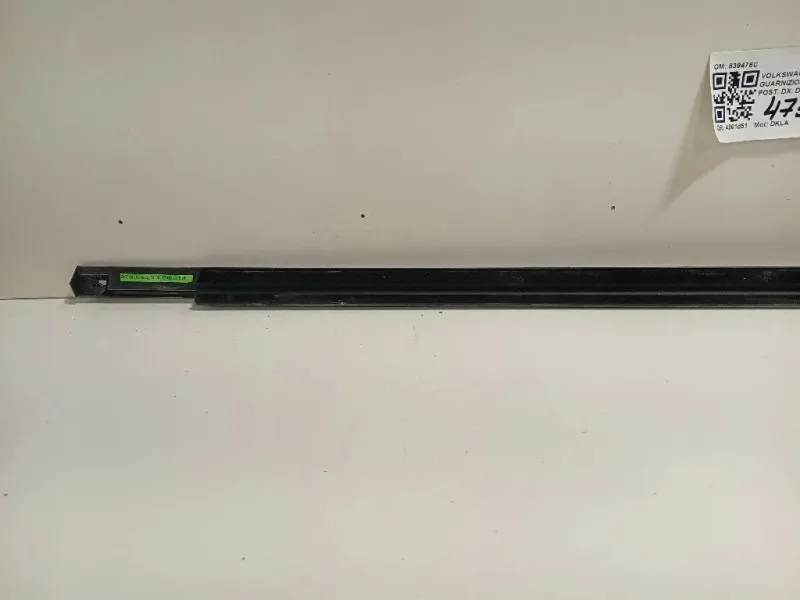 Listello Modanatura Raschiavetro Porta POST DX 839476C Volkswagen T-cross 2019