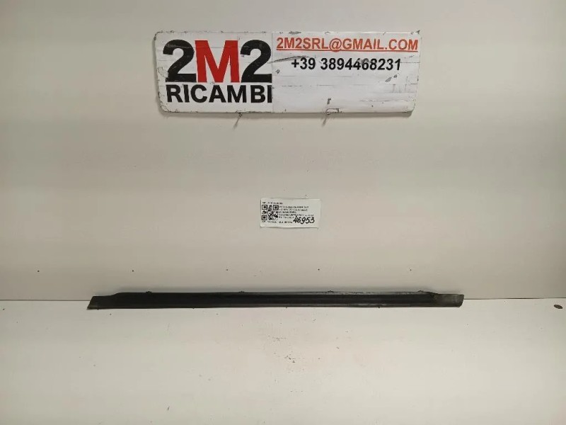 Listello Modanatura Raschiavetro Porta POST SX A1666980362 Mercedes Classe GLE W166 2015