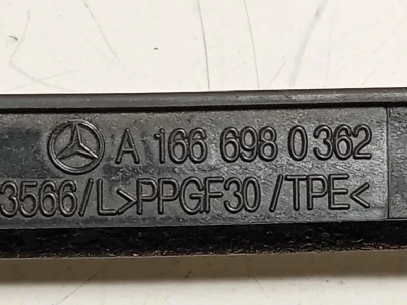 Listello Modanatura Raschiavetro Porta POST SX A1666980362 Mercedes Classe GLE W166 2015