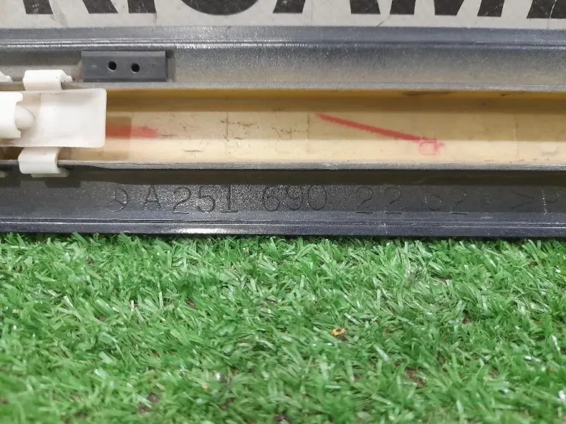 Listello Paracolpi Porta ANT DX A2516902262 Mercedes Classe R W251 2006