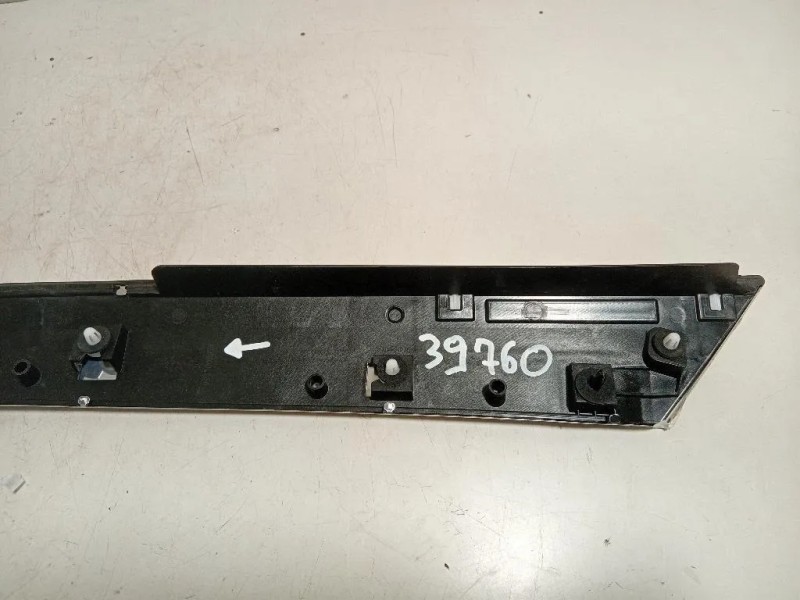 Listello Parafango POST DX 9827008877 Peugeot 5008 II 2017