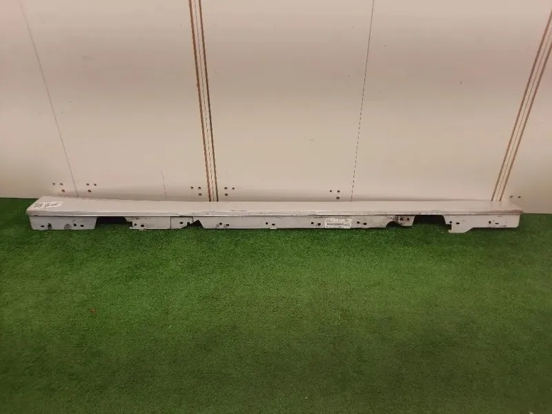 Listello Spoiler Sottoporta DX 51 77 7287 828 Bmw Serie 1 F20 Berlina 2012