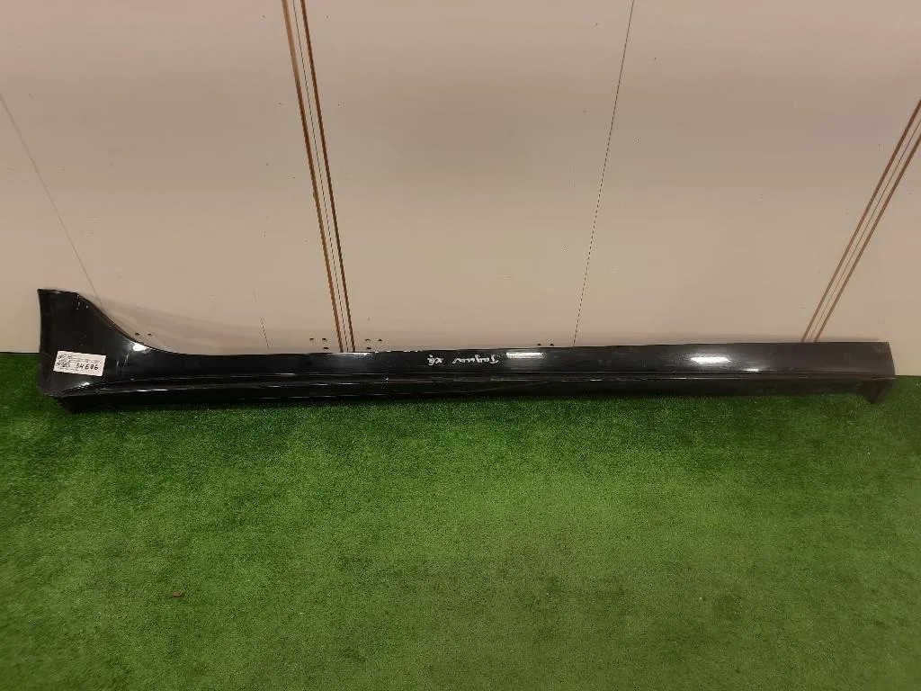 Listello Spoiler Sottoporta DX GX7M-101D56-A Jaguar XE 2015