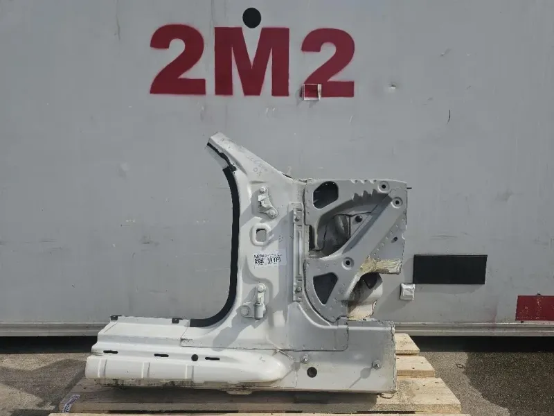 Longherone ANT DX PUNTALE LATO DESTRO Mercedes Classe SLK R171 2004