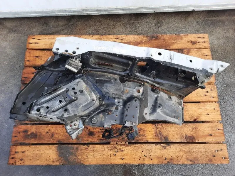 Longherone ANT DX PUNTALE ANT DX Nissan Navara 2010