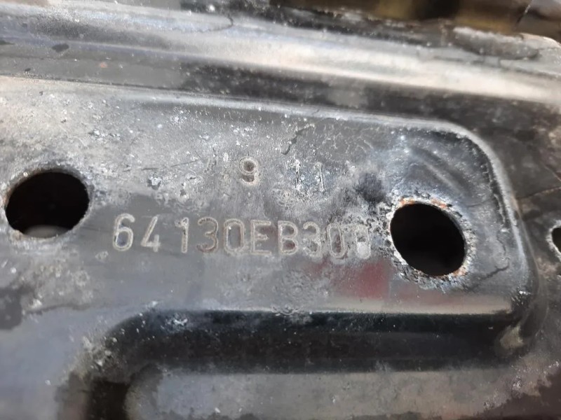 Longherone ANT DX PUNTALE ANT DX Nissan Navara 2010