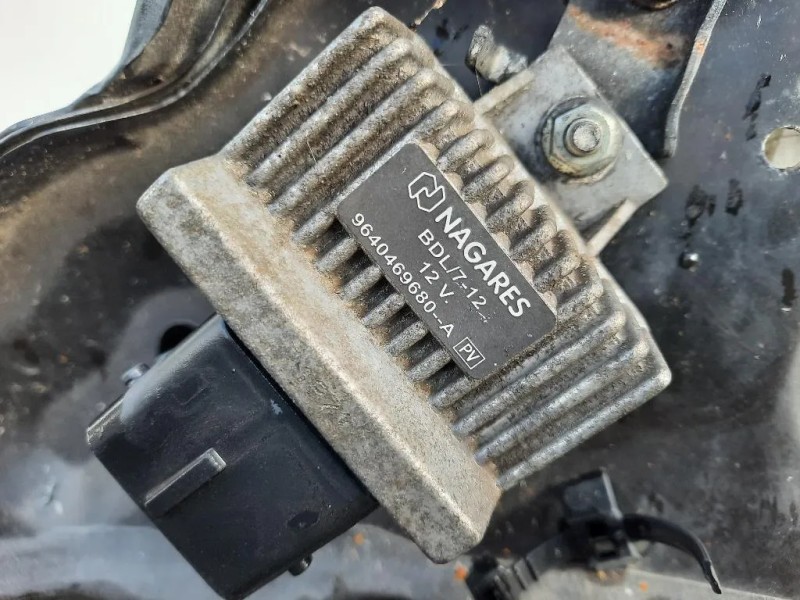 Longherone ANT DX PUNTALE ANT DX Nissan Navara 2010