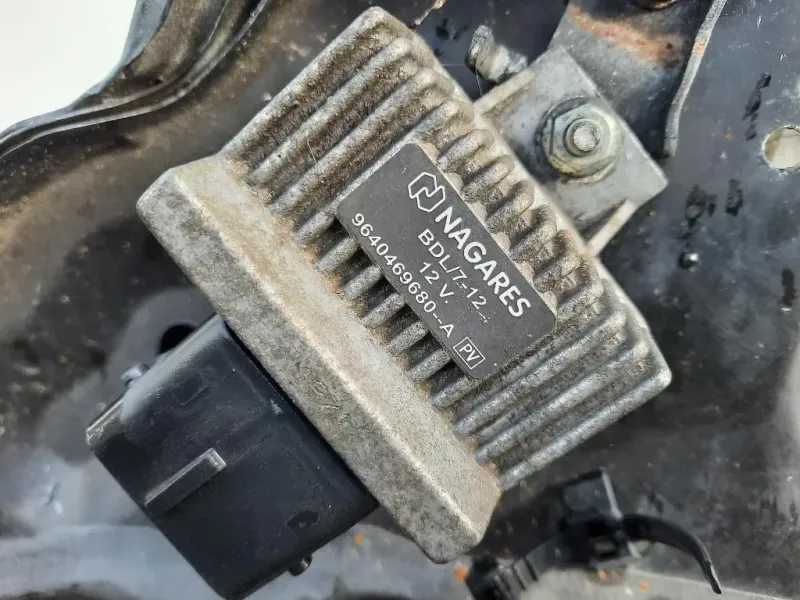 Longherone ANT DX PUNTALE ANT DX Nissan Navara 2010