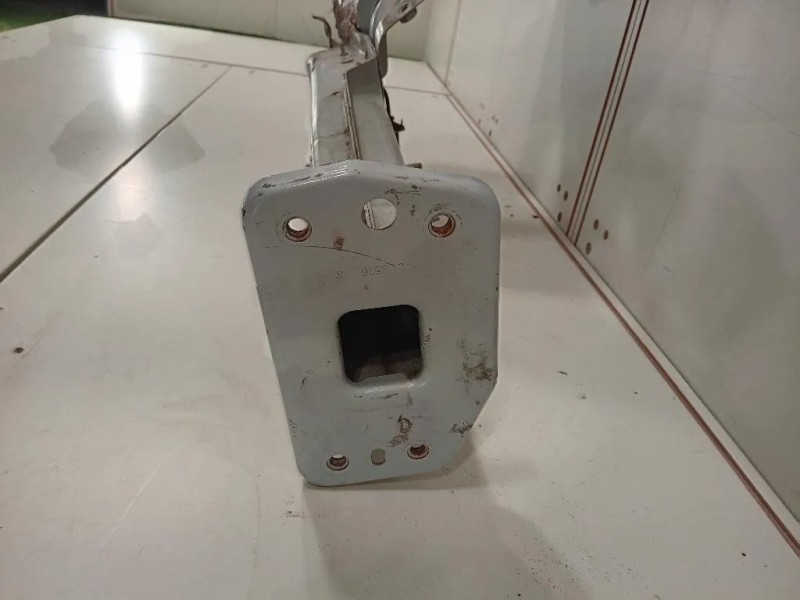 Longherone ANT SX  Alfa Romeo Giulietta 2010