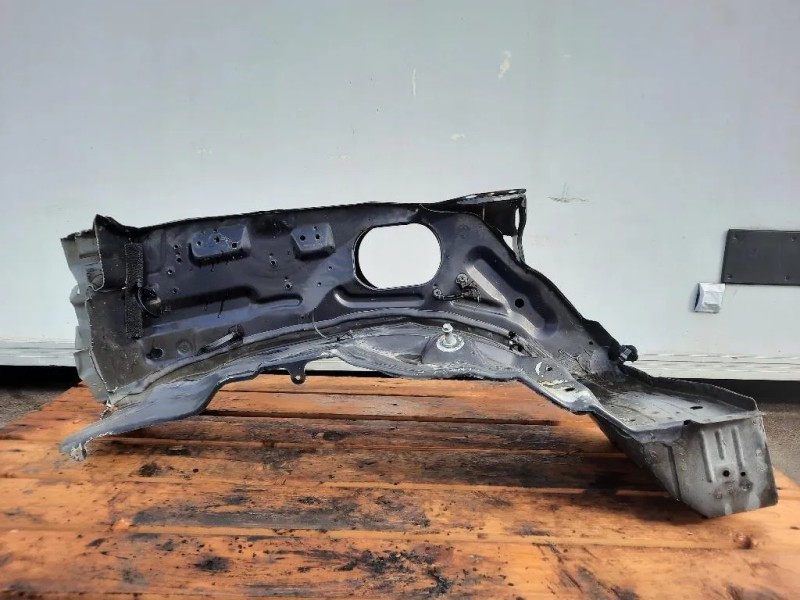 Longherone ANT SX PUNTALE ANT SX Nissan Navara 2010