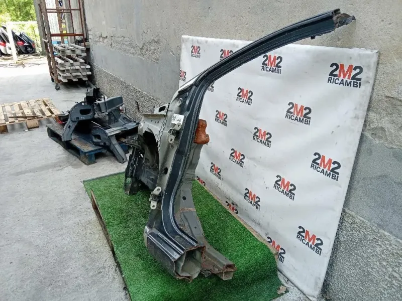 Longherone ANT SX 571020H012 Toyota AYGO I 2012