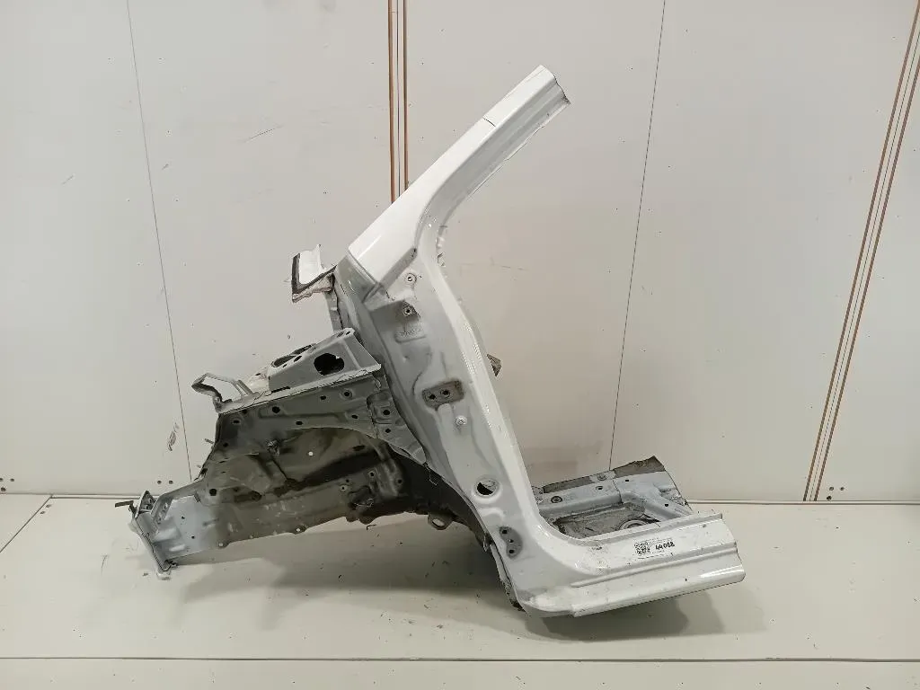 Longherone ANT SX 5710252200 Toyota Yaris IV 2017