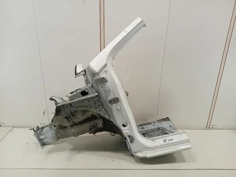 Longherone ANT SX 5710252200 Toyota Yaris IV 2017