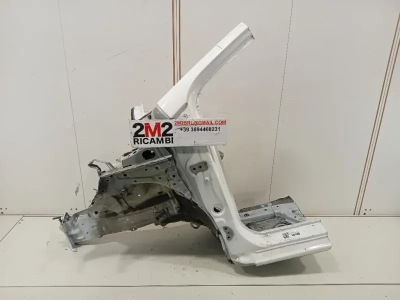 Longherone ANT SX 5710252200 Toyota Yaris IV 2017