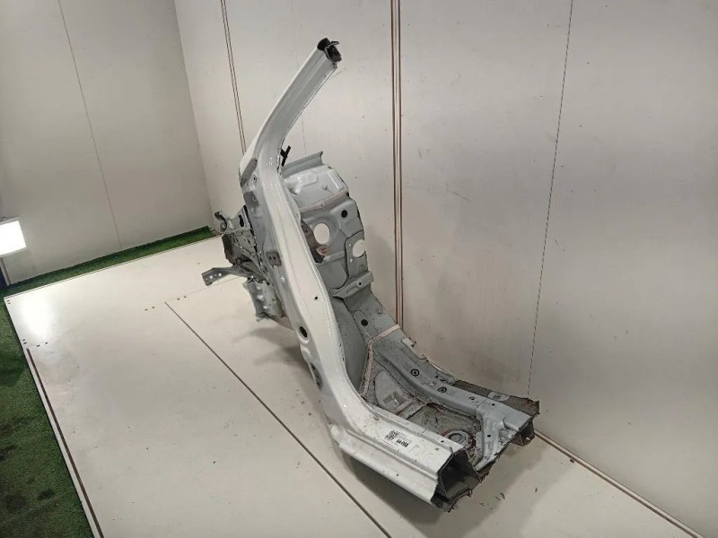 Longherone ANT SX 5710252200 Toyota Yaris IV 2017