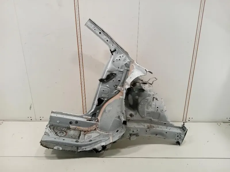 Longherone ANT SX 5710252200 Toyota Yaris IV 2017