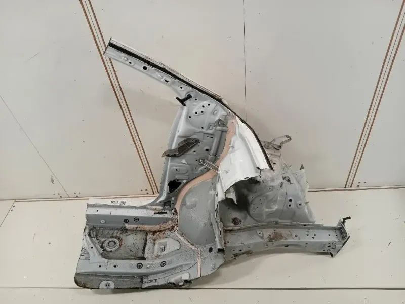 Longherone ANT SX 5710252200 Toyota Yaris IV 2017