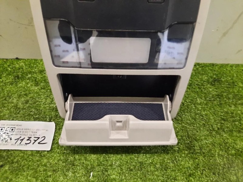 LUCE DI Cortesia Abitacolo 8120848180A0 Lexus Serie RX IV 2016