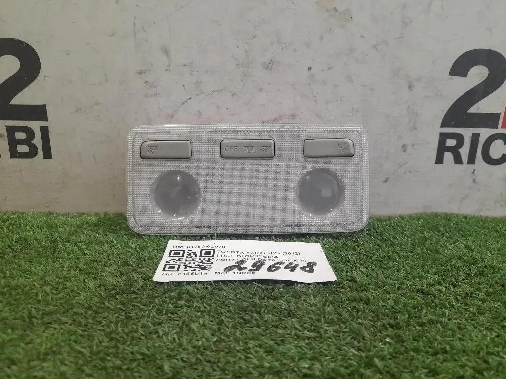 LUCE DI Cortesia Abitacolo 81260-0D070 Toyota Yaris IV 2012