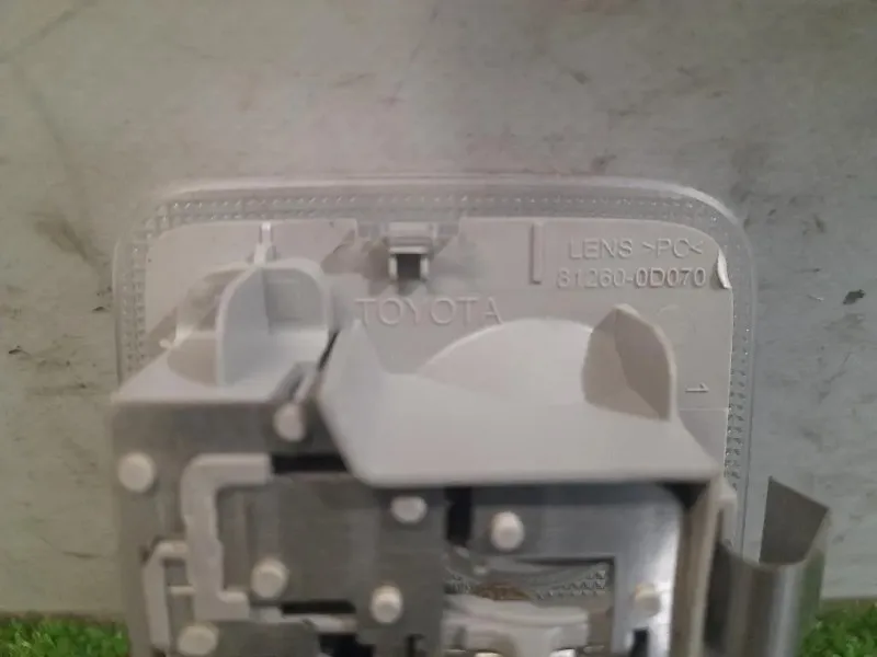 LUCE DI Cortesia Abitacolo 81260-0D070 Toyota Yaris IV 2012