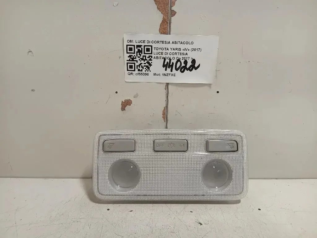 LUCE DI Cortesia Abitacolo LUCE DI CORTESIA ABITACOLO Toyota Yaris IV 2017