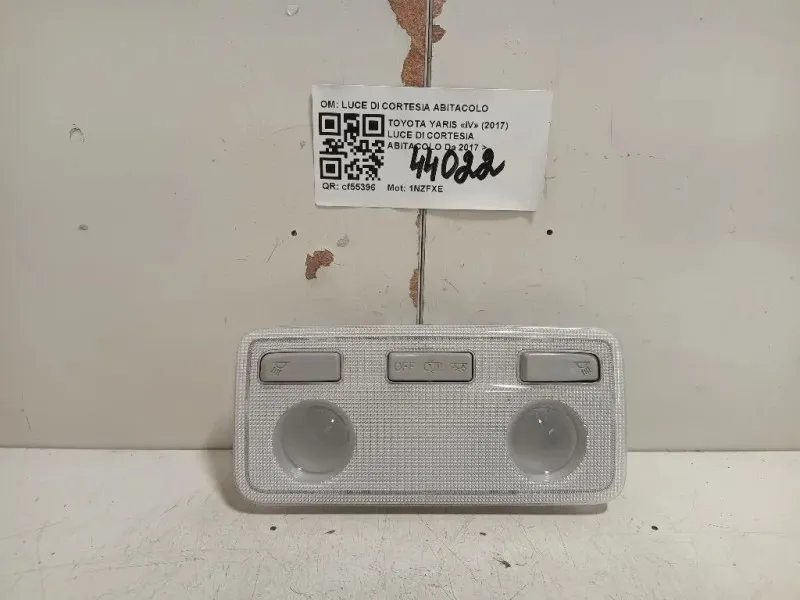 LUCE DI Cortesia Abitacolo LUCE DI CORTESIA ABITACOLO Toyota Yaris IV 2017
