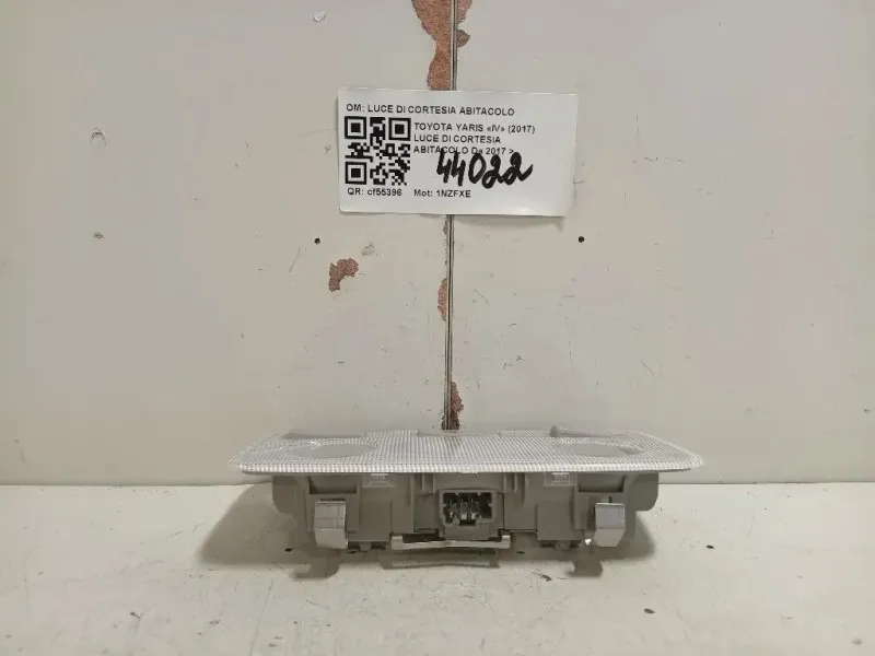 LUCE DI Cortesia Abitacolo LUCE DI CORTESIA ABITACOLO Toyota Yaris IV 2017