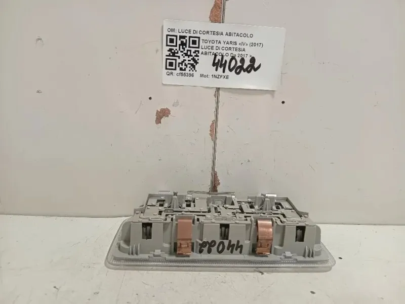 LUCE DI Cortesia Abitacolo LUCE DI CORTESIA ABITACOLO Toyota Yaris IV 2017
