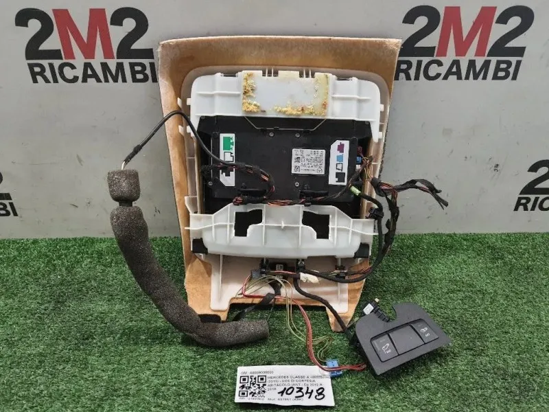 LUCE DI Cortesia Abitacolo ANT A0009006603 Mercedes Classe A W176 2013