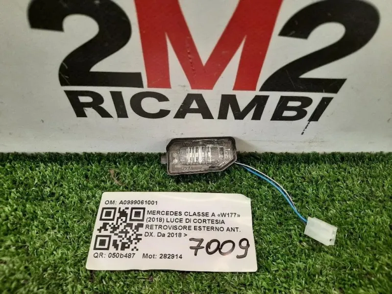LUCE DI Cortesia Retrovisore Esterno ANT DX A0999061001 Mercedes Classe A W177 2018