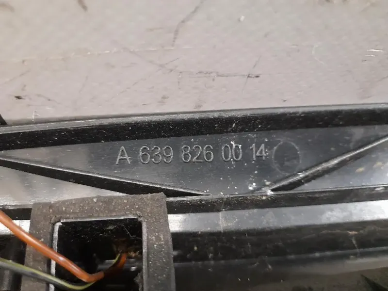 LUCE STOP Supplementare POST A6398260014 Mercedes VITO W639 2004