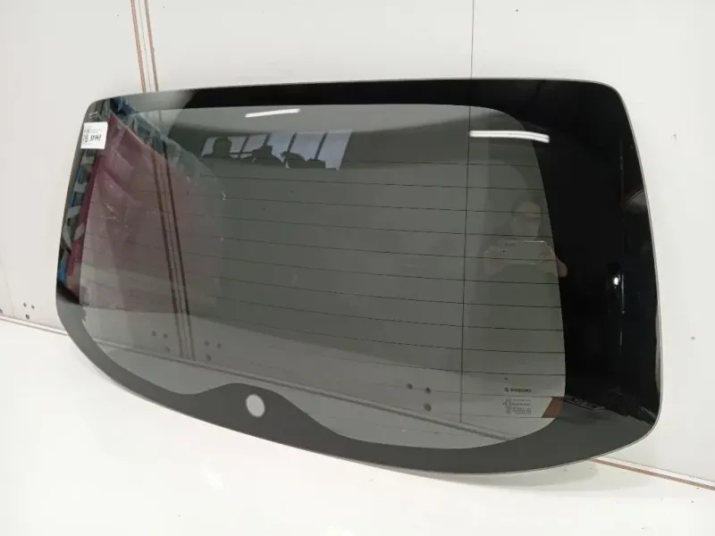 Lunotto 84570-62R10 Suzuki Swift VI 2017