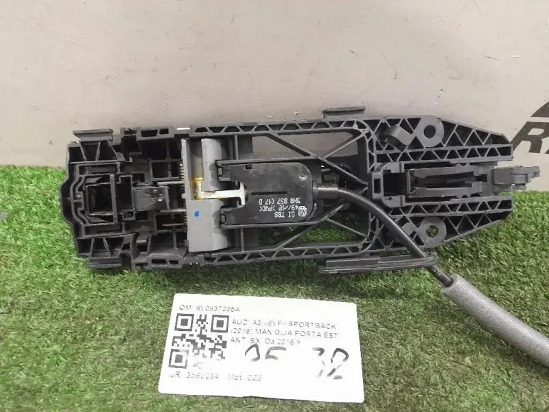 Maniglia Porta EST ANT SX 8V0837205A Audi A3 8VF Sportback 2016