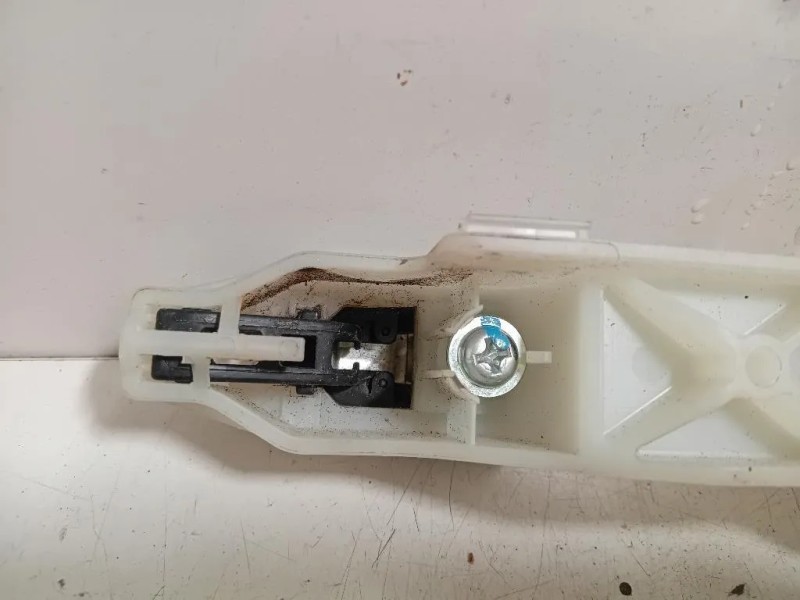 Maniglia Porta EST ANT SX MANIGLIA PORTA EST ANT SX Kia Carens IV 2013