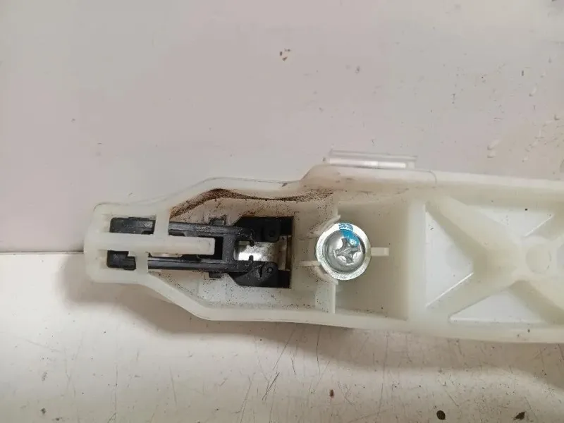 Maniglia Porta EST ANT SX MANIGLIA PORTA EST ANT SX Kia Carens IV 2013