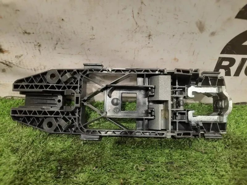 Maniglia Porta EST ANT SX 5N0837885H STAFFA MANIGLIA PORTA ANT SX Volkswagen GOLF VII 2013