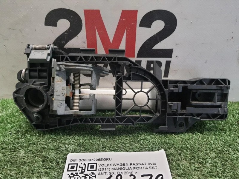 Maniglia Porta EST ANT SX 3C0837205EGRU Volkswagen Passat VI 2011