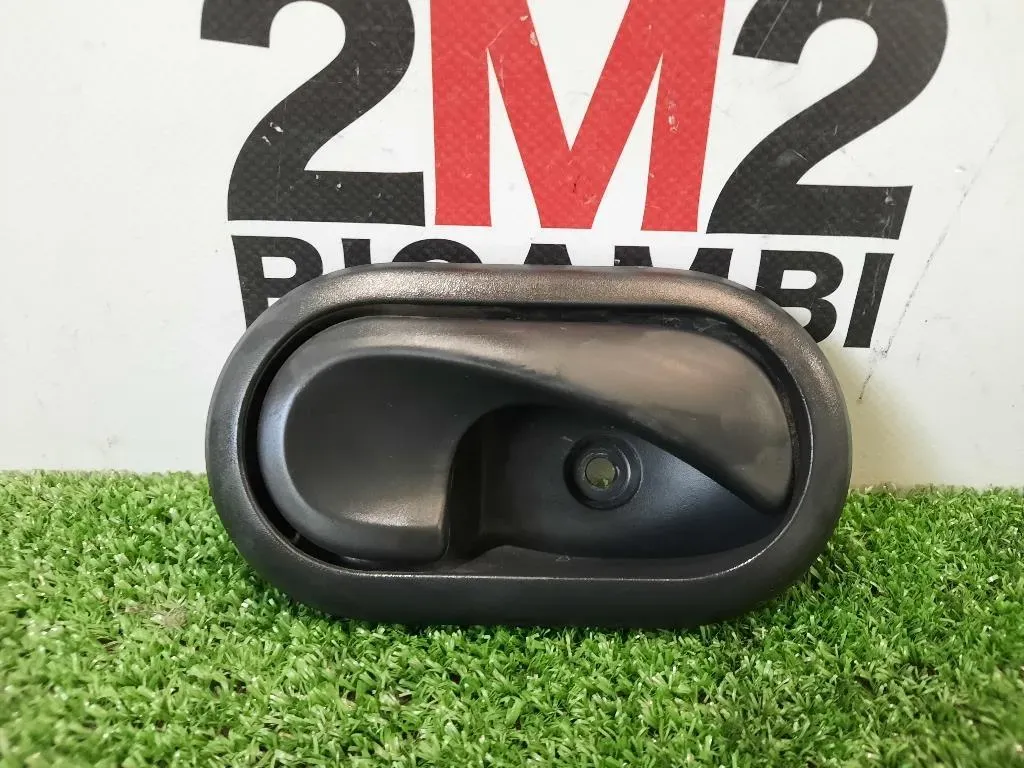 Maniglia Porta INT ANT SX 826730336R Dacia Duster I 2014