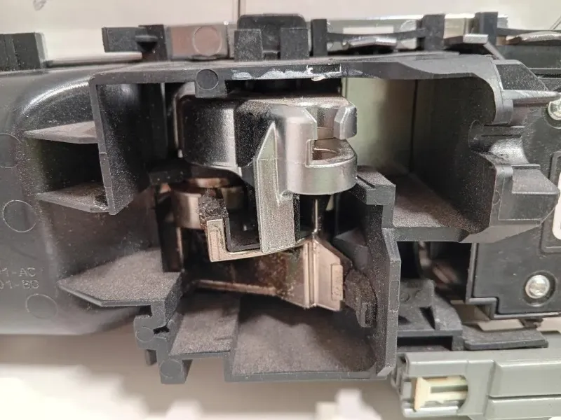 Maniglia Porta INT ANT SX AH22-14017-BA Land Rover Discovery V 2016