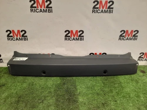 Paraurti Centrale POST 8200142809 IND Renault Scénic II 2003