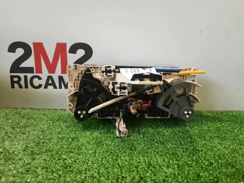 Mascherina Comandi Riscaldamento-clima 68260BJ05C Nissan Nv200 2009