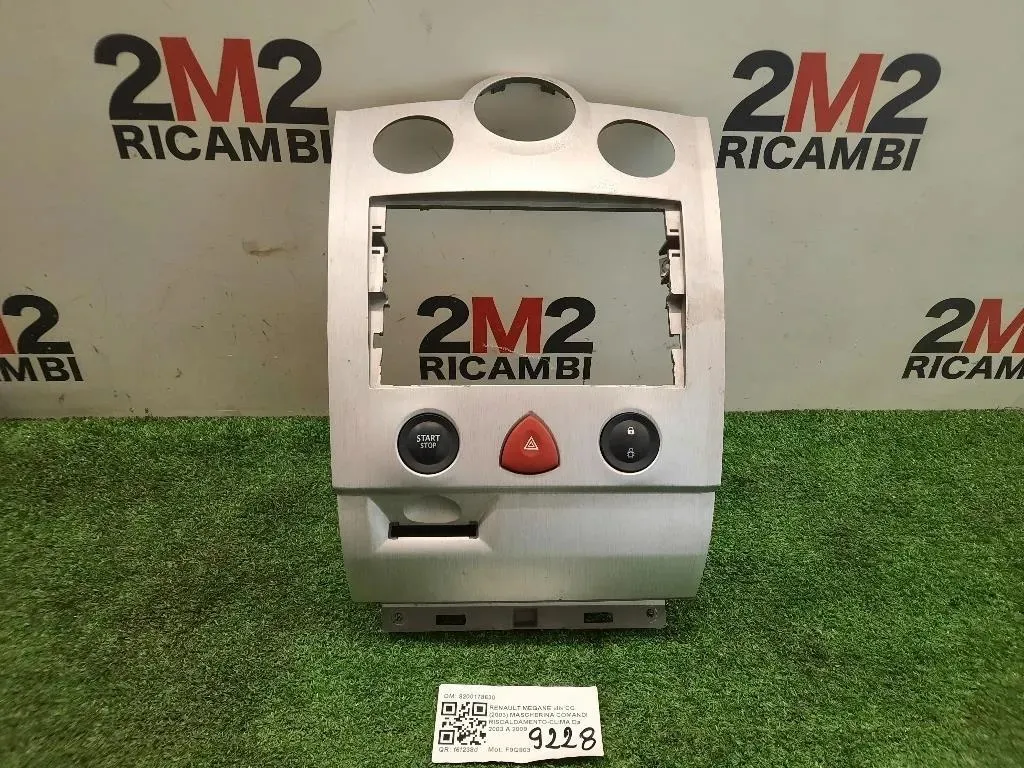 Mascherina Comandi Riscaldamento-clima 8200178630 Renault Megane II CC 2003