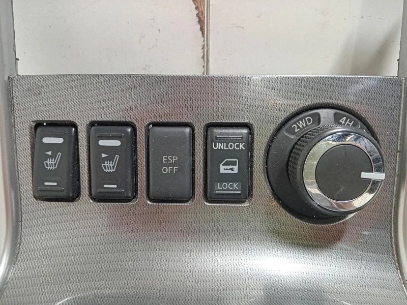 Mascherina Console Centrale LEVA Cambio MASCHERINA CONSOLE CENTRALE LEVA CAMBIO Nissan Navara 2010