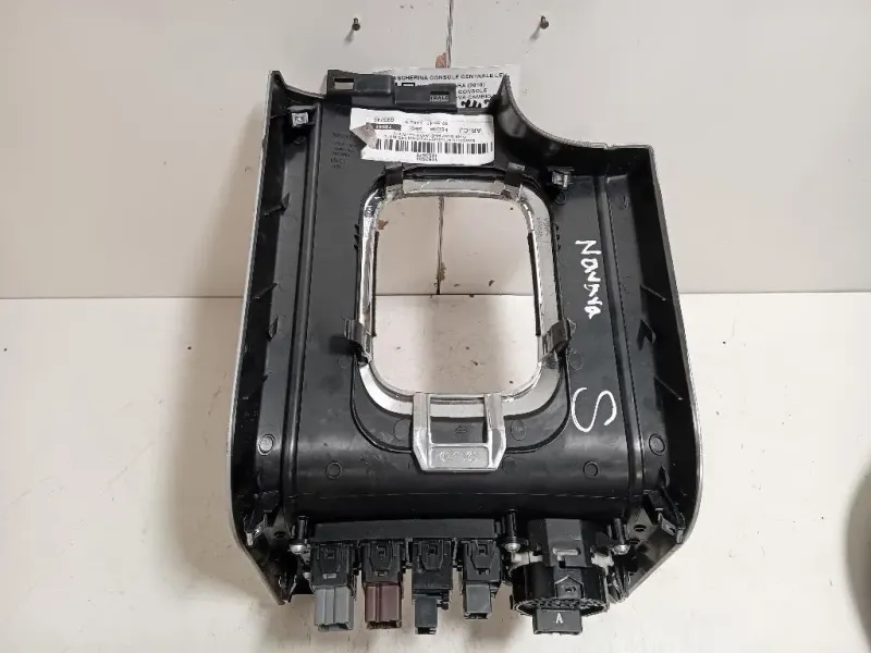 Mascherina Console Centrale LEVA Cambio MASCHERINA CONSOLE CENTRALE LEVA CAMBIO Nissan Navara 2010