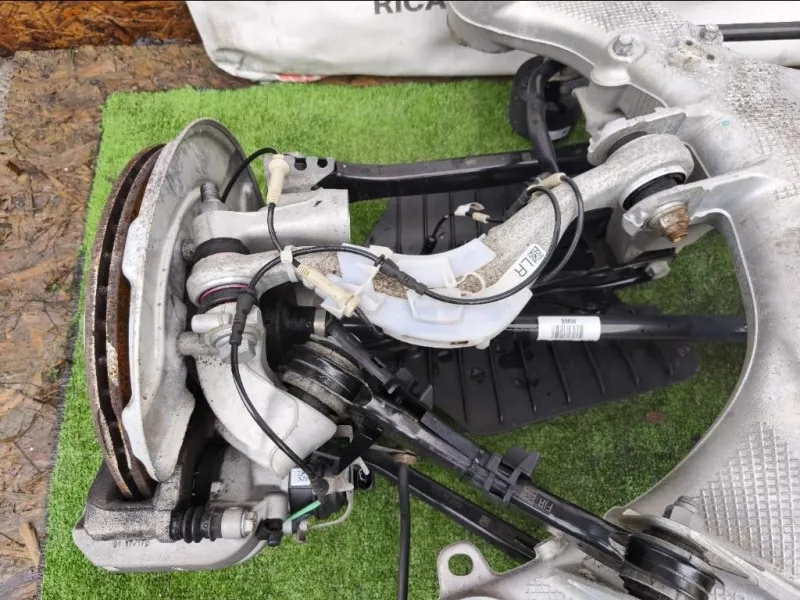 Assale POST 6861201 Bmw Serie 5 G30 Berlina 2016