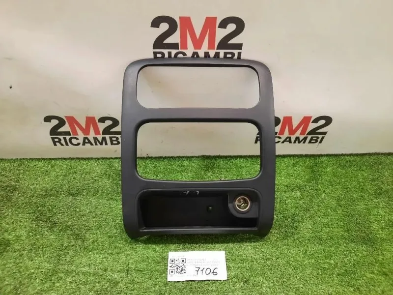 Mascherina Rivestimento Autoradio VM8235 Jeep Cherokee III 2002