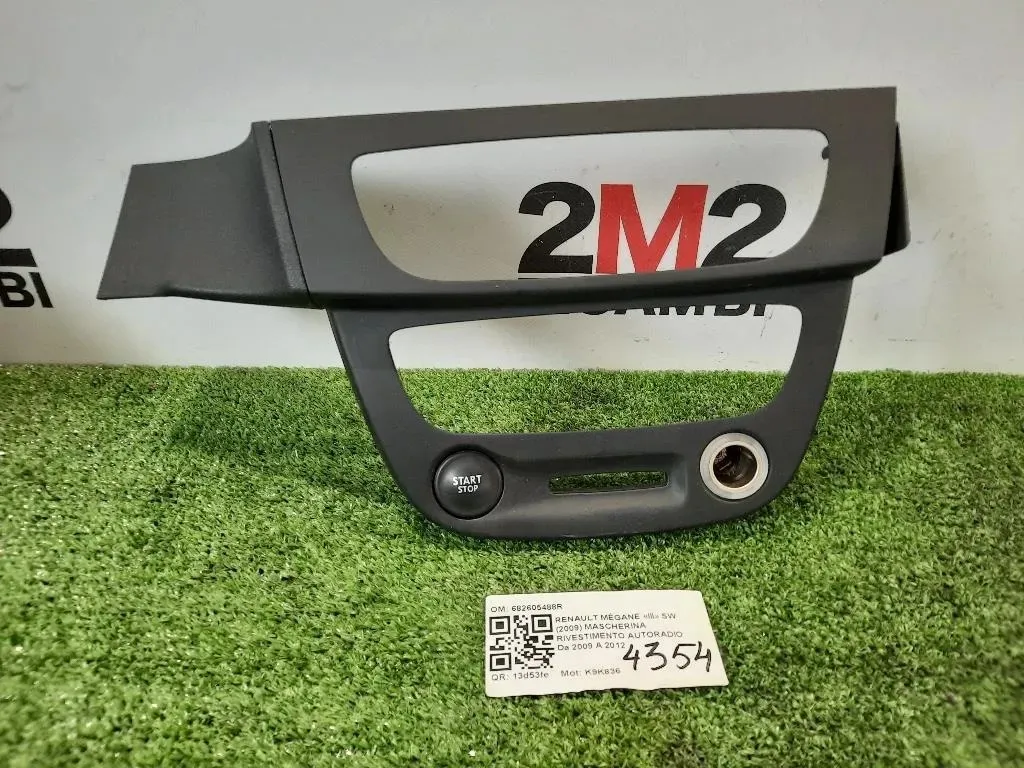 Mascherina Rivestimento Autoradio 682605488R Renault Mégane III SW 2009